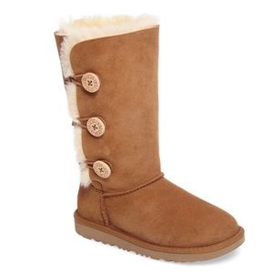 Ugg Bailey Button triplet boot